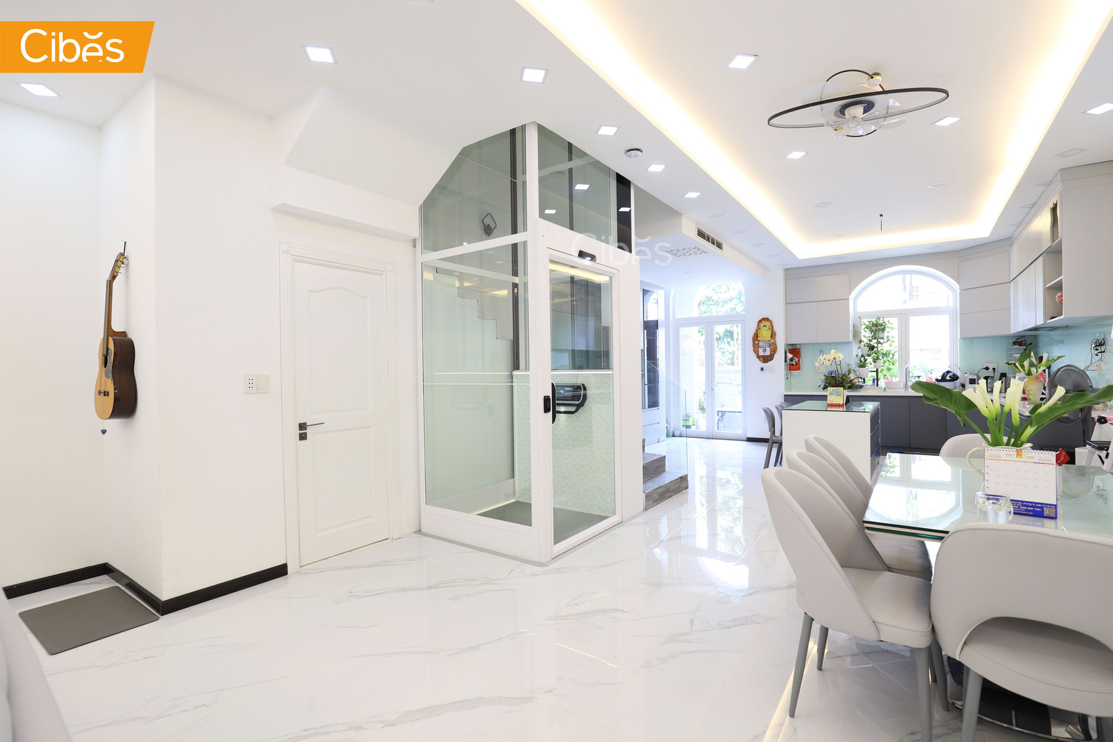 Thang máy Cibes Voyager V80i Galaxy họa tiết Origami sang trọng 